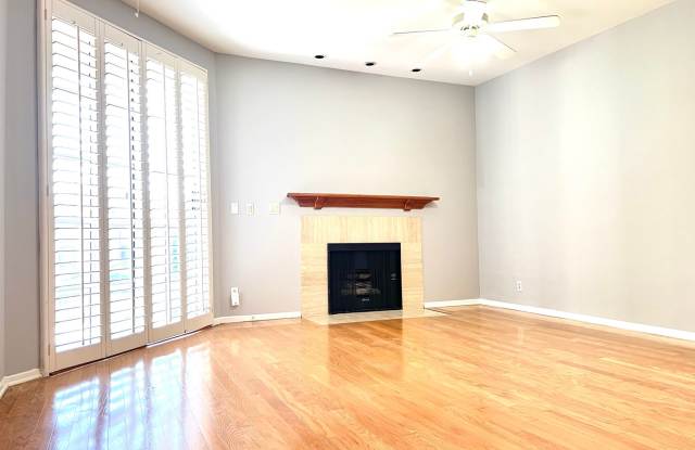 2BD/2BA Condo w/ Laundry, Dishwasher, Ample Parking, EV Charging photos photos