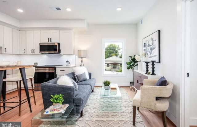 1818 RHODE ISLAND AVENUE NE photos photos