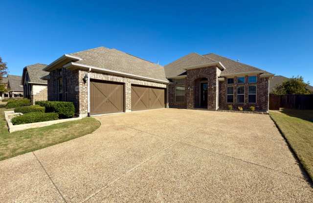Beautiful home in Prosper ISD ready for immediate move in! - 4304 Salado Creek Way, Celina, TX 75078