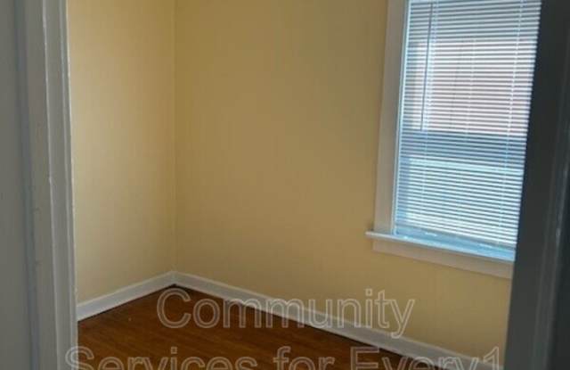 247 Roesch Ave Gallery 3