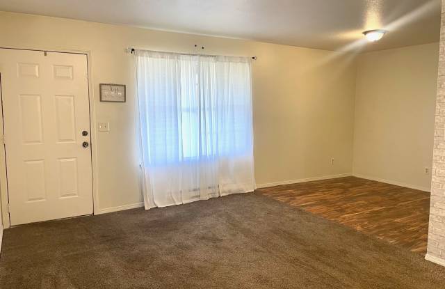 1021 Third St photos photos