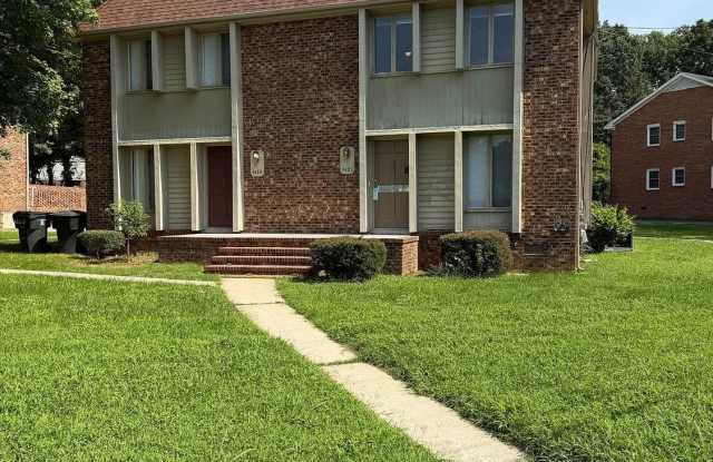 Room in 3 Bedroom Home in Burlington Gallery 1