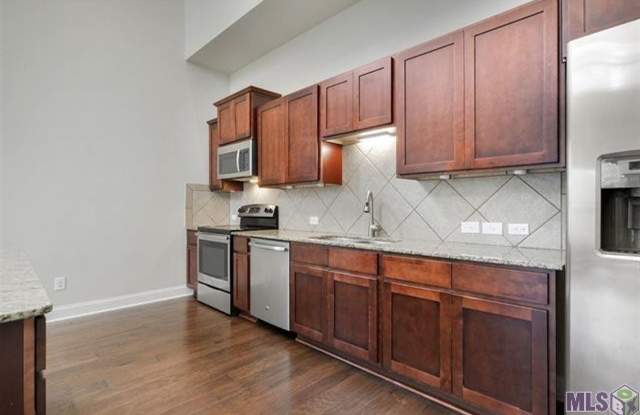 Spacious 4 Bedroom Home in The Lakes at Stonegate Gallery 4