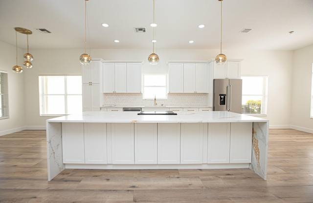 10881 La Salinas Circle photos photos