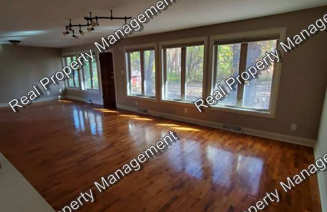5401 Dexter Drive Gallery 2
