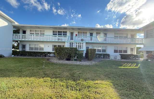 79 Easthampton D photos photos