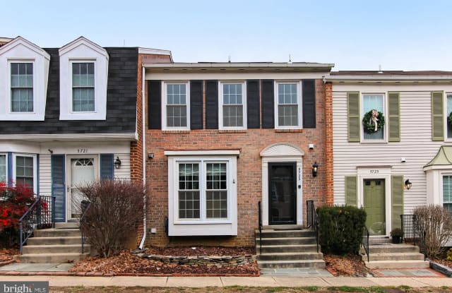 5723 RIDGE VIEW DRIVE - 5723 Ridge View Drive, Rose Hill, VA 22310