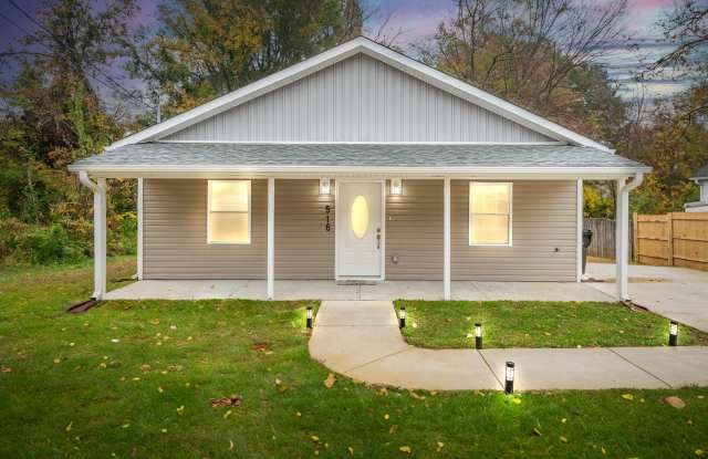 4Bd/ 2Bath Ranch Style home mins from Downtown Burlington photos photos