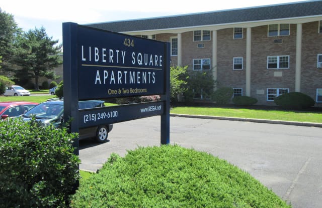 434-2 W VINE STREET - 434 W Vine St, Hatfield, PA 19440
