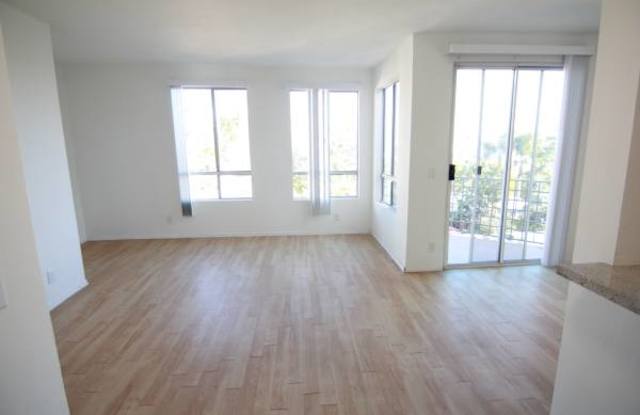 884 Palm Avenue Gallery 4