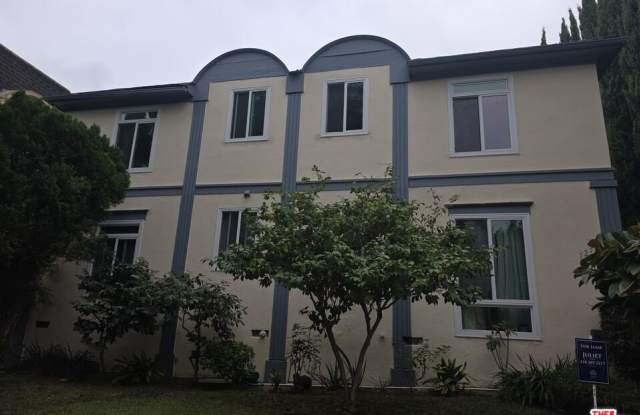 127 N Clark Dr photos photos