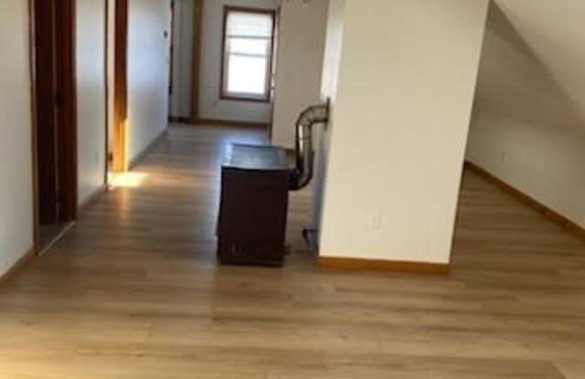 52 Forest St unit: 3 photos photos