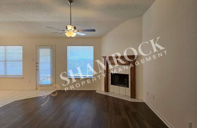 3/2 Duplex near Hewitt Park Gallery 4