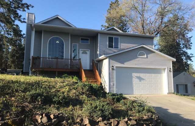 4102 E 8th Ave - 4102 East 8th Avenue, Spokane, WA 99202