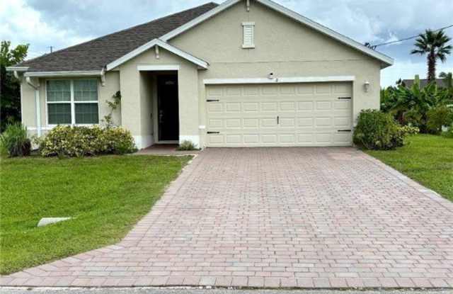 2247 SW 2nd Lane photos photos