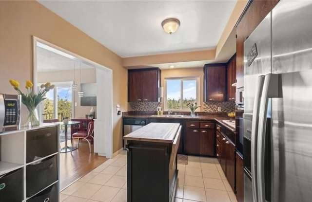 1360 Shadow Ln Gallery 3