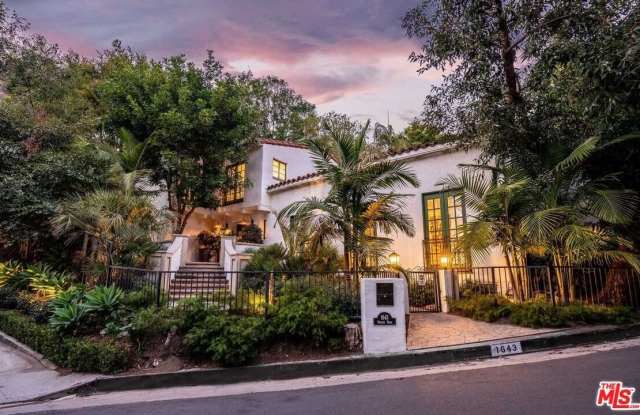 1643 Queens Rd photos photos