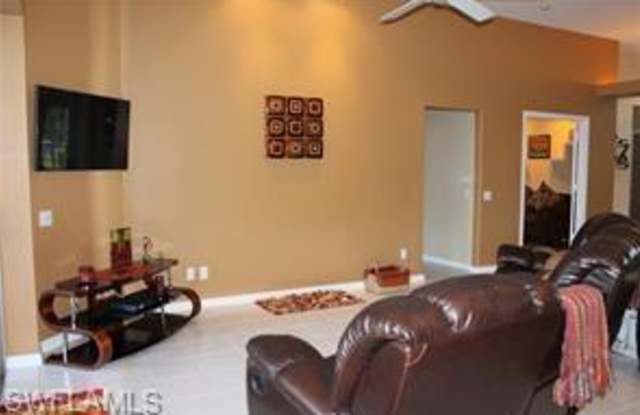 14898 Crescent Cove DR Gallery 4