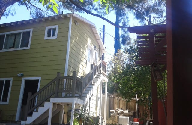 22460 Venido Rd - 22460 W Venido Road, Los Angeles, CA 91364