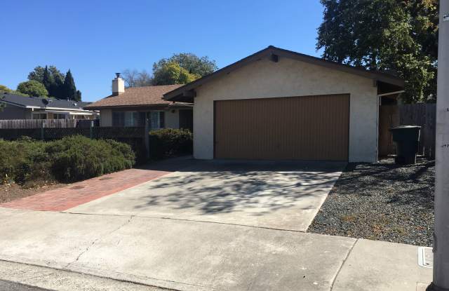 1559 Royal Way photos photos