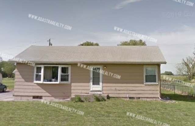 Adorable 2 Bedroom House in Lawrence-Available in JULY!! photos photos