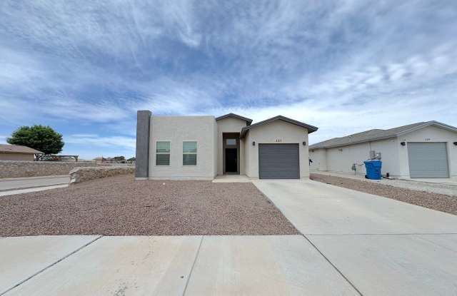 Beautiful 3 Bed 2 Bath with Refrig A/C and all tile flooring! photos photos