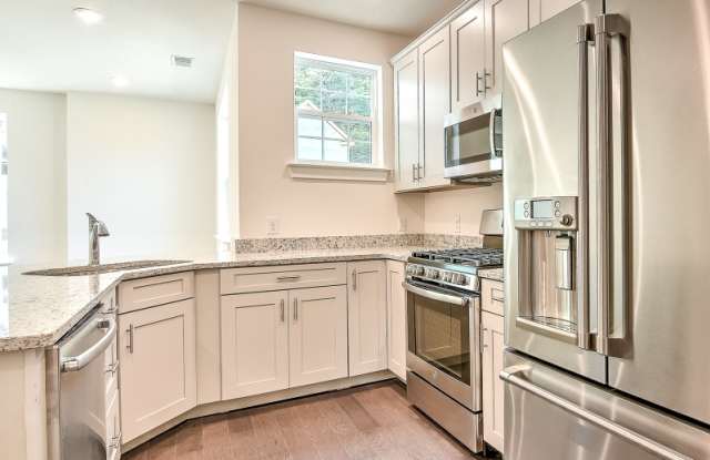 431 Parkview Lane - 431 Parkview Ln, White Meadow Lake, NJ 07866