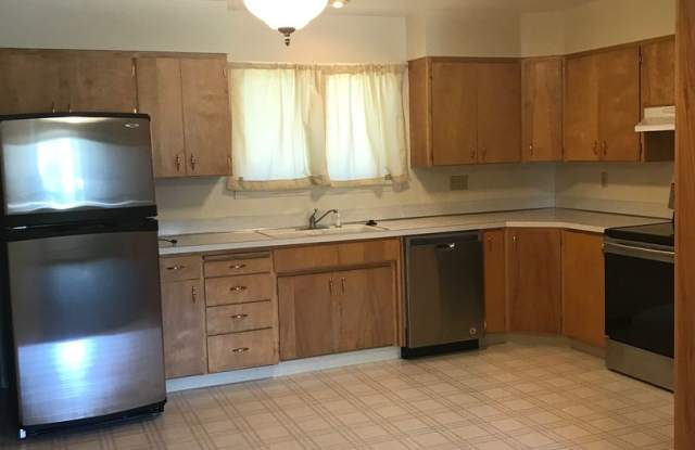 Upper Unit 2 Bedroom 1 Bathroom photos photos