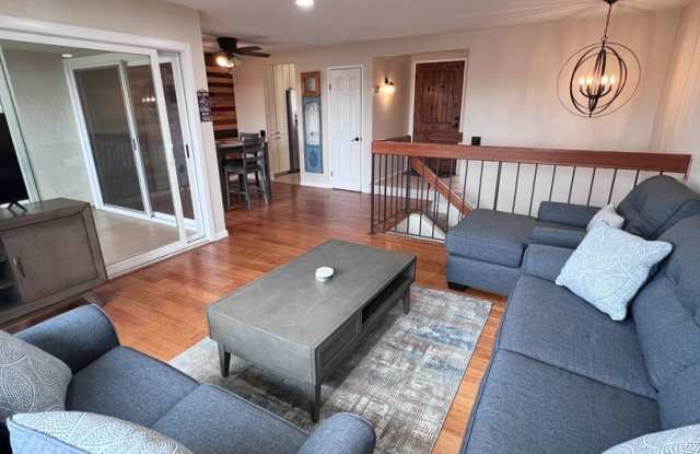 Furnished - 2 Bed/1.5 Bath Townhome ~ Beautifully Maintained! photos photos