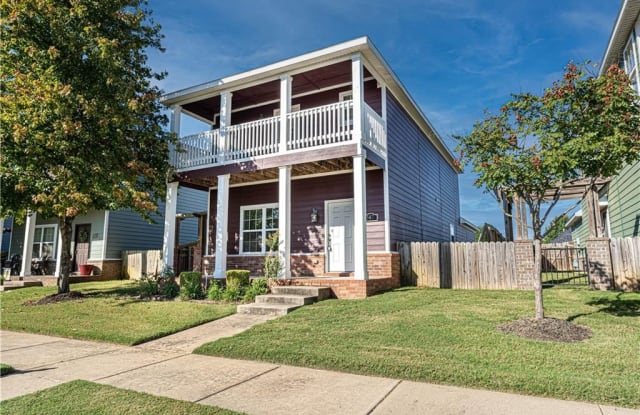 547 Longfellow  LN - 547 North Longfellow Lane, Fayetteville, AR 72704