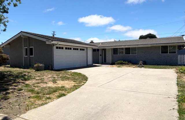 Lovely 3 Bedroom Home in Established Neighborhood photos photos
