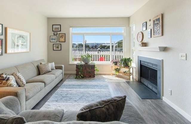 609 Commodore Dr photos photos 609 Commodore Dr photos photos