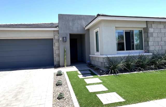 2827 E LOS GATOS Drive photos photos