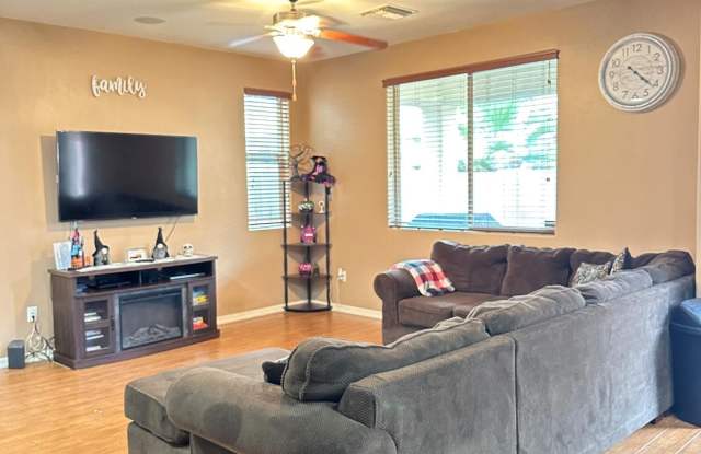 686 W Calle Canto Sereno photos photos