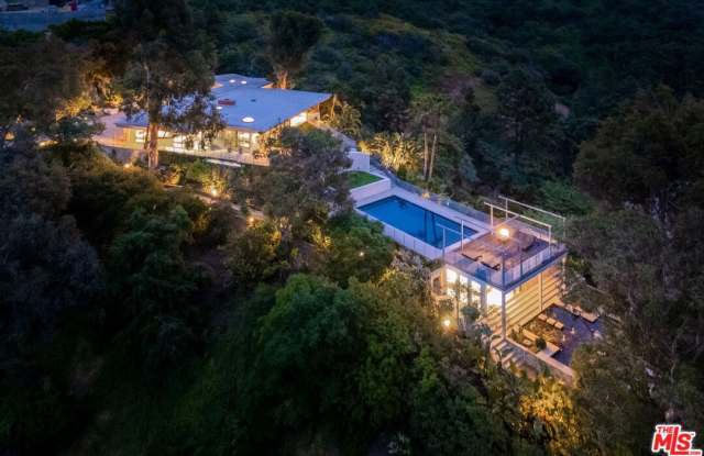 10556 Fontenelle Way photos photos