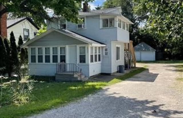 2332 FORDHAM Street - 2332 Fordham Street, Keego Harbor, MI 48320