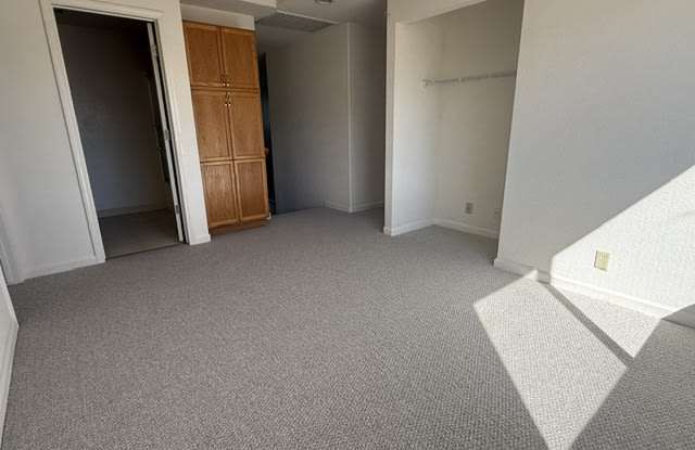 2555 Glen Eagles Drive Gallery 3
