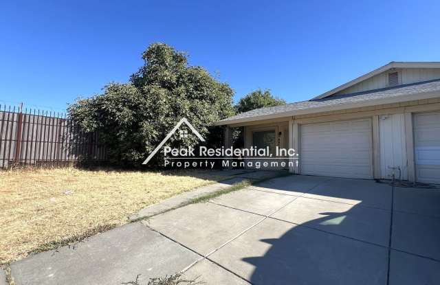 Spacious 2bd/1ba Duplex with Garage near American River College photos photos