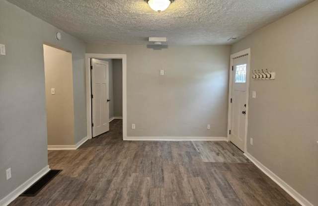 4075 2350 N photos photos