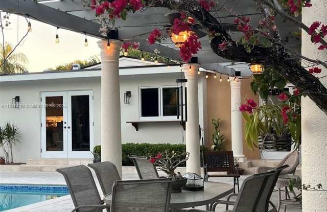 8220 SW 162nd photos photos