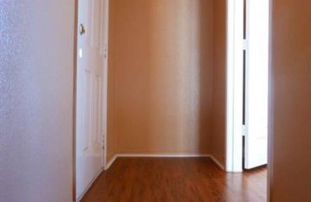 112 Mckinley Street Gallery 3