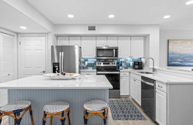814 Harbour Pointe Drive Gallery 3