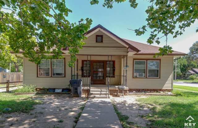 856 S Millwood St photos photos