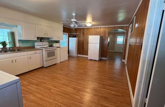3 bedroom, 1 bath House Gallery 3