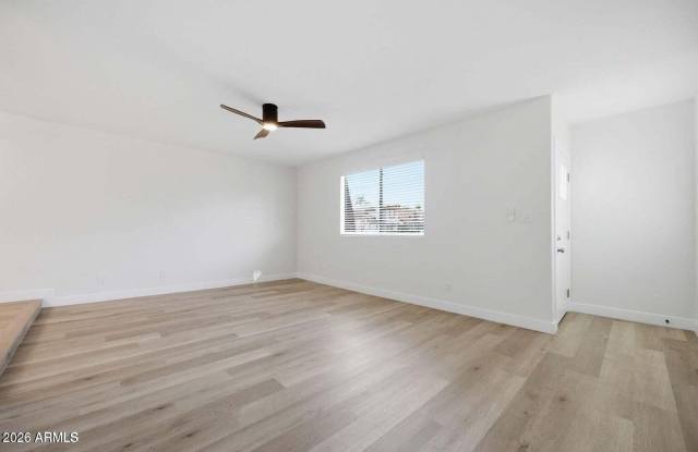 943 N Revere Gallery 3