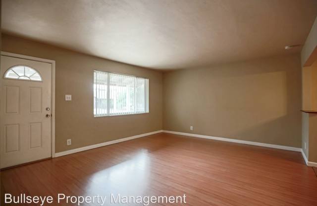 1802 S. Roberts Rd. Gallery 3