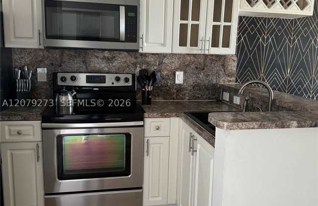 821 SW 2nd St photos photos 821 SW 2nd St photos photos