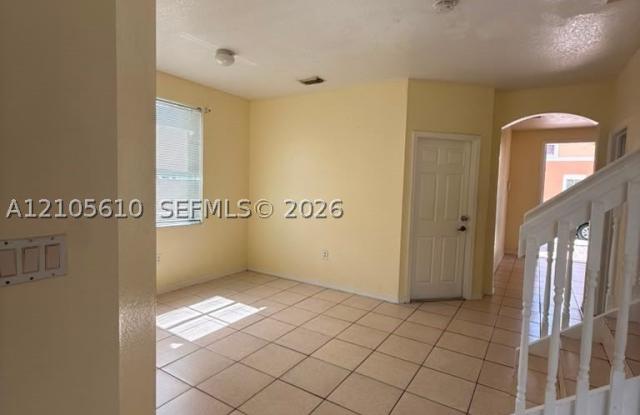 10870 SW 243rd Ln Gallery 4