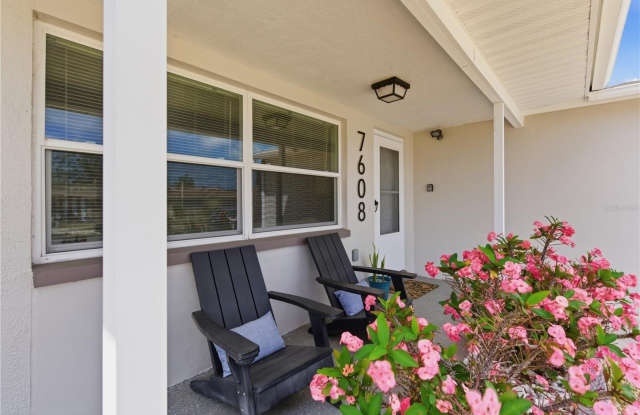 7608 SUE ELLEN Drive Gallery 2