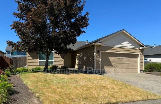 1785 Cougar Ave SW photos photos